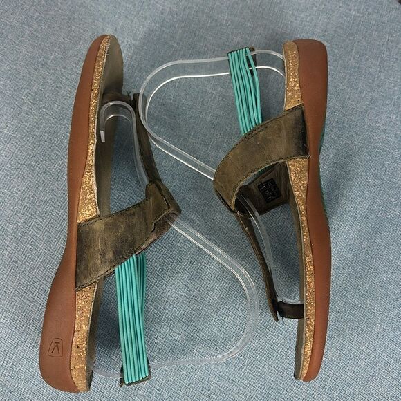KEEN Dauntless Posted T-Strap Leather Taupe Sandals Size 8 - Picture 7 of 9